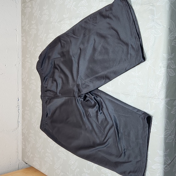 Diadora Shorts - Picture 7 of 7